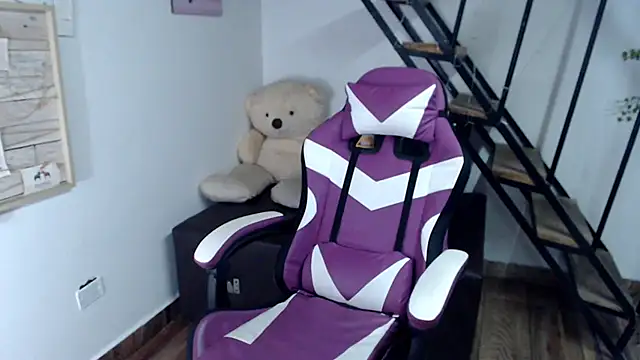 samantha baby  online show from October 2025 07:04:02 PM