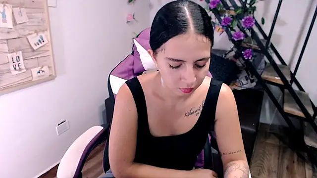 samantha baby  online show from April 2026 07:09:02 PM