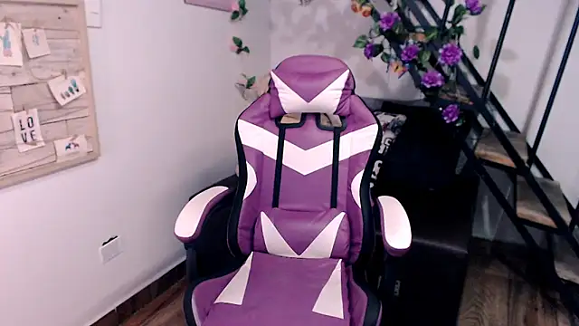 samantha baby  online show from April 2026 07:58:02 PM