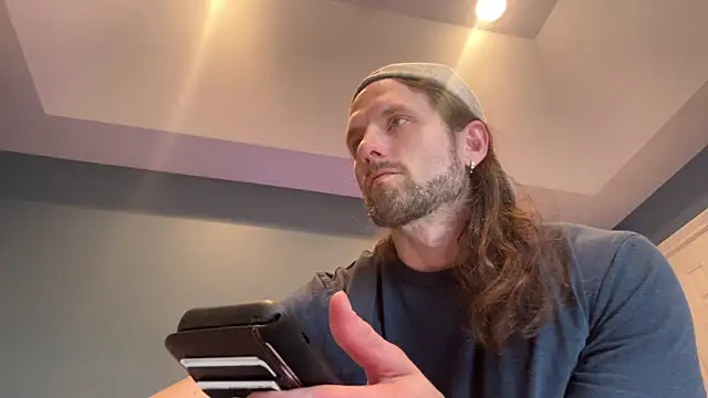 Snapshot of alexmannd chatting on December 2024 06:45:01 PM alexmannd online show from December 2024 06:45:01 PM