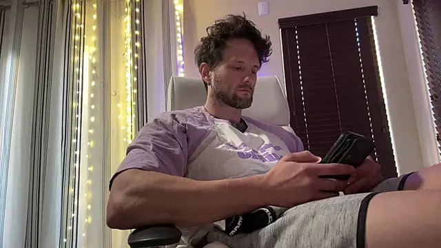 Snapshot of alexmannd chatting on October 2025 03:10:02 PM alexmannd online show from October 2025 03:10:02 PM