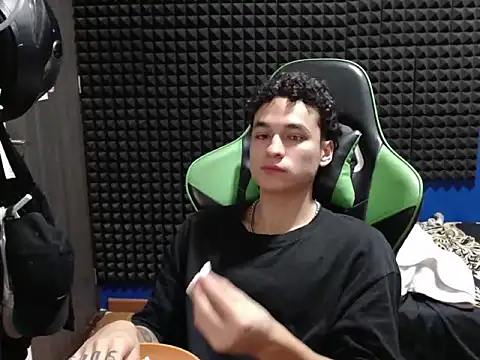 Curly Angel24 online show from May 2026 11:01:02 PM