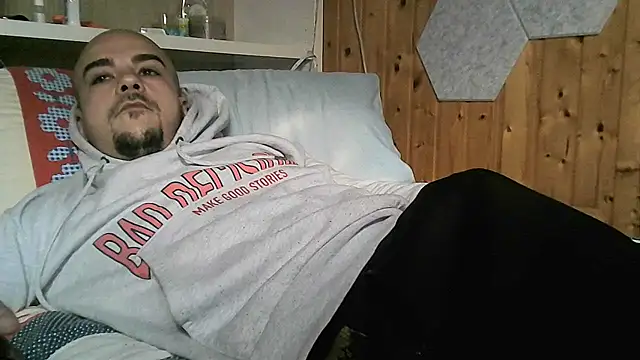 Snapshot of ItalianVinDiesel chatting on November 2025 10:29:01 AM ItalianVinDiesel online show from November 2025 10:29:01 AM