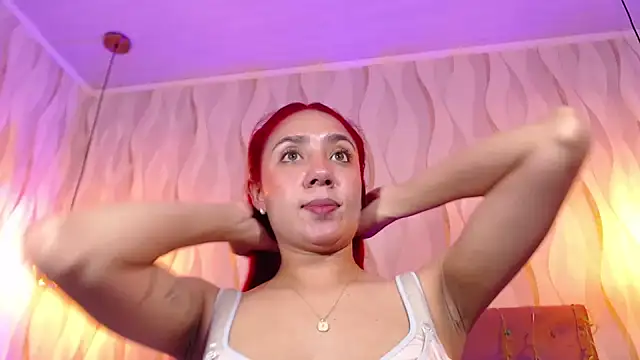 IsabelaLatina online show from September 2025 02:31:02 PM