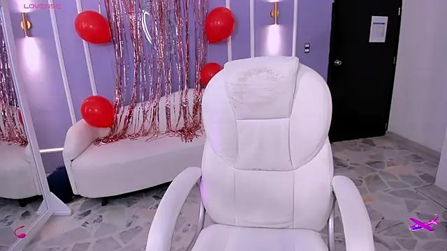 martinasaez online show from February 2025 08:05:01 PM