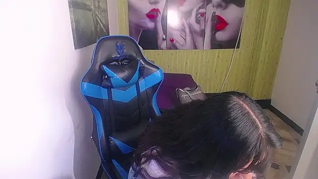 Charis 21 online show from October 2025 12:05:02 AM