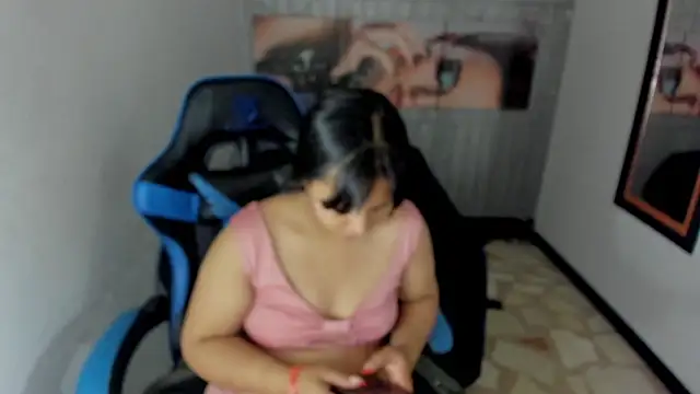 Charis 21 online show from October 2025 10:54:02 PM