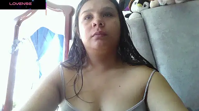 Charis 21 online show from April 2026 07:11:01 PM