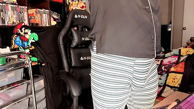 ShinyCherub online show from April 2026 11:00:02 AM