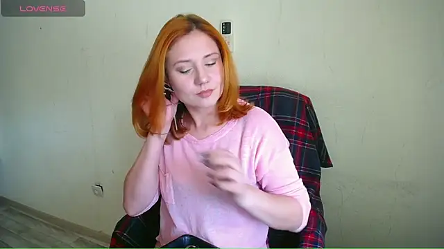 Snapshot of RedHeadSTARx chatting on March 2025 12:09:01 PM RedHeadSTARx online show from March 2025 12:09:01 PM