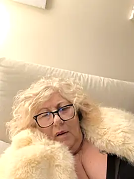 Merilulla online show from November 2025 01:26:02 AM