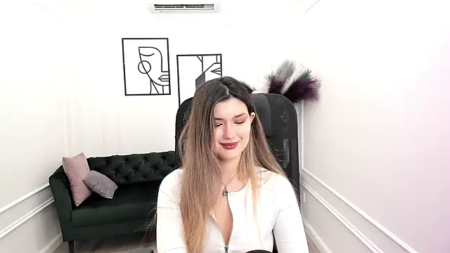 AnneTLi online show from September 2025 03:33:02 AM