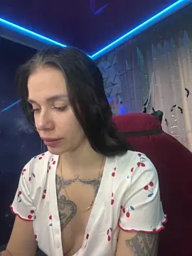 Queen of pain online show from November 2025 07:00:01 AM