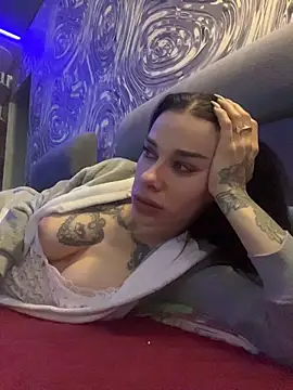 Queen of pain online show from December 2025 06:43:01 AM