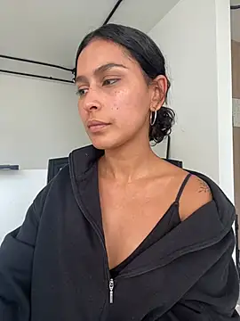 AnaRoxane  online show from January 2025 09:11:02 PM