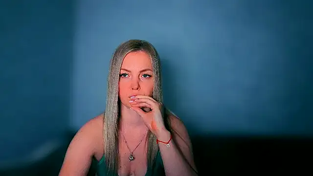 iam Venus online show from April 2026 03:47:02 PM