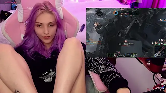 Snapshot of Violet_Noir chatting on January 2025 11:13:02 AM Violet Noir online show from January 2025 11:13:02 AM