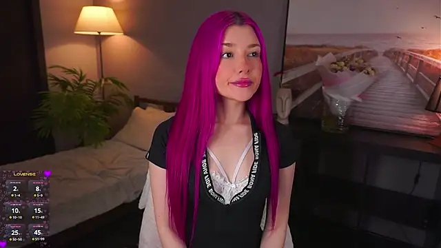 Snapshot of ShirleyCarolyn chatting on December 2024 07:43:02 PM ShirleyCarolyn online show from December 2024 07:43:02 PM