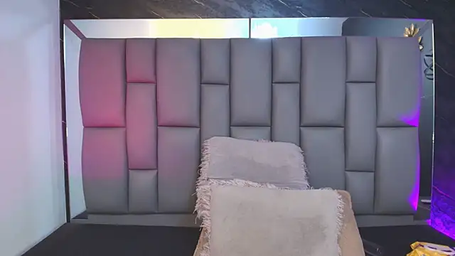  MiaBrown  online show from November 2025 12:05:02 PM