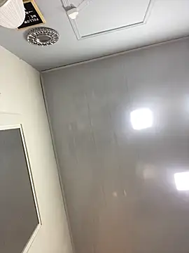 Nicollemays online show from February 2025 12:13:01 PM