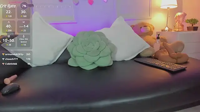 Nicollemays online show from March 2025 06:12:02 PM