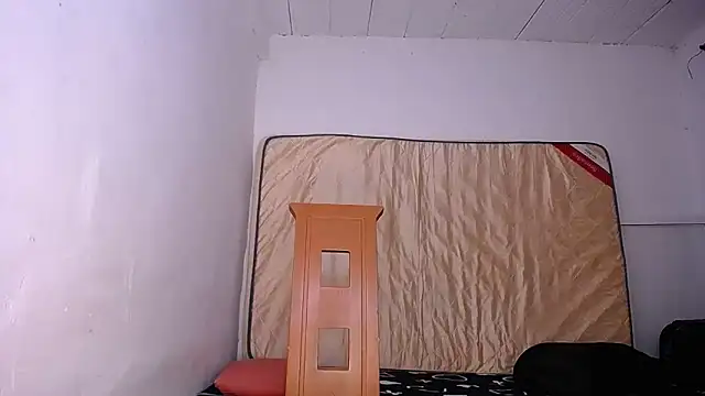 yselahot online show from October 2025 02:56:02 PM