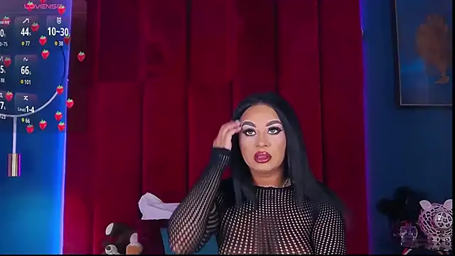 Snapshot of MadyLuxxx chatting on February 2026 07:42:02 PM MadyLuxxx online show from February 2026 07:42:02 PM