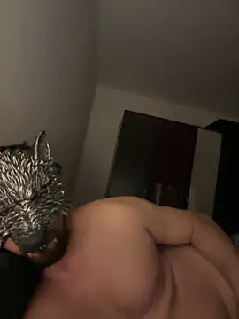 Tomhot3869 online show from December 2025 08:36:02 PM