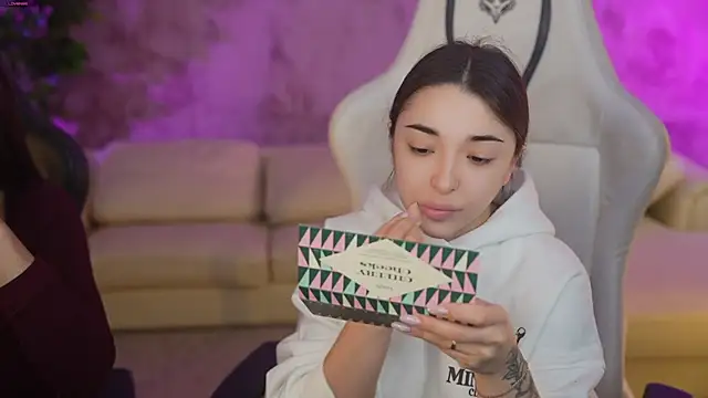 Jasmine Flow online show from February 2025 08:14:01 AM