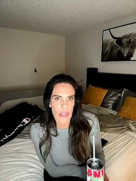 LexingtonLee online show from December 2024 08:45:02 AM