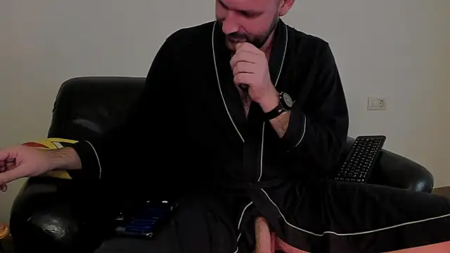 KingMalcom online show from October 2025 04:29:01 PM