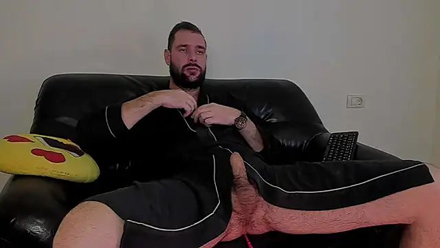 KingMalcom online show from November 2025 11:44:01 AM