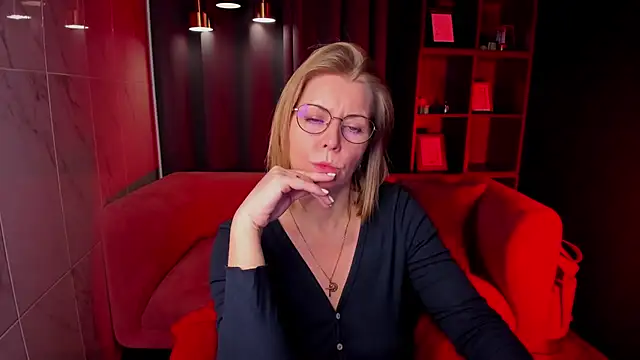 Annie Light online show from February 2026 06:23:01 AM