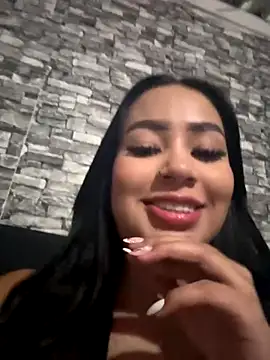 Snapshot of Luisa_Fernandaa chatting on October 2025 01:06:01 AM Luisa Fernandaa online show from October 2025 01:06:01 AM