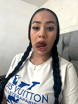 Snapshot of Luisa_Fernandaa chatting on October 2025 12:08:02 AM Luisa Fernandaa online show from October 2025 12:08:02 AM