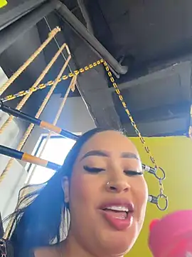 Luisa Fernandaa online show from March 2026 07:07:01 PM