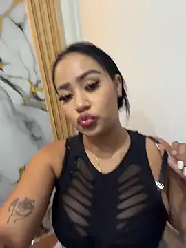 Snapshot of Luisa_Fernandaa chatting on May 2026 11:23:01 PM Luisa Fernandaa online show from May 2026 11:23:01 PM