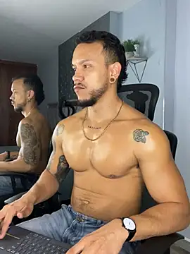 ARON TAYLER01 online show from February 2025 12:48:01 PM