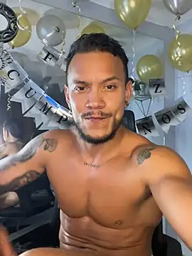 ARON TAYLER01 online show from February 2025 12:47:02 PM