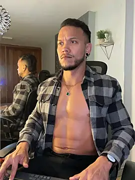 ARON TAYLER01 online show from March 2025 04:22:01 PM