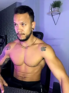 ARON TAYLER01 online show from September 2025 10:19:01 AM