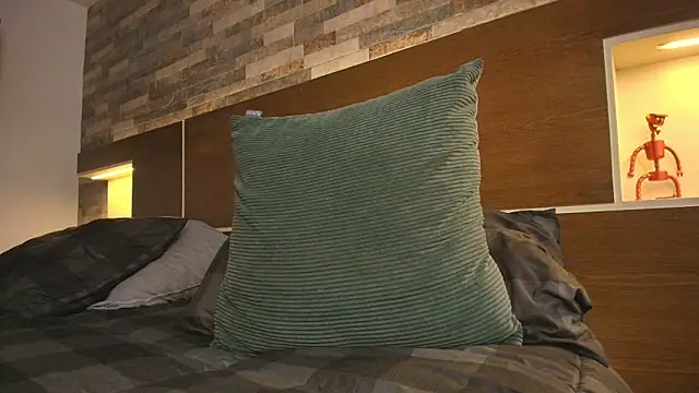 Snapshot of alicewilloww chatting on January 2026 10:24:01 PM alicewilloww online show from January 2026 10:24:01 PM