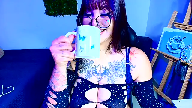 Snapshot of SweetIsabella_x chatting on July 2026 04:52:01 AM SweetIsabella x online show from July 2026 04:52:01 AM