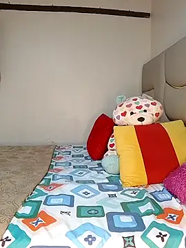 Snapshot of NicRaisaa chatting on March 2025 06:05:01 AM NicRaisaa online show from March 2025 06:05:01 AM