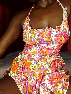 Snapshot of NicRaisaa chatting on September 2025 04:38:01 AM NicRaisaa online show from September 2025 04:38:01 AM