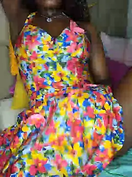 Snapshot of NicRaisaa chatting on February 2026 04:24:01 AM NicRaisaa online show from February 2026 04:24:01 AM