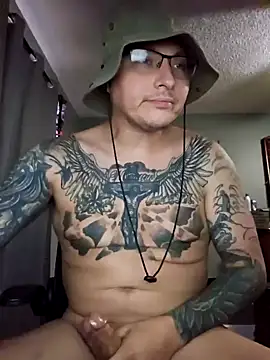 Snapshot of MrBiggBallz chatting on December 2024 02:05:02 PM MrBiggBallz online show from December 2024 02:05:02 PM