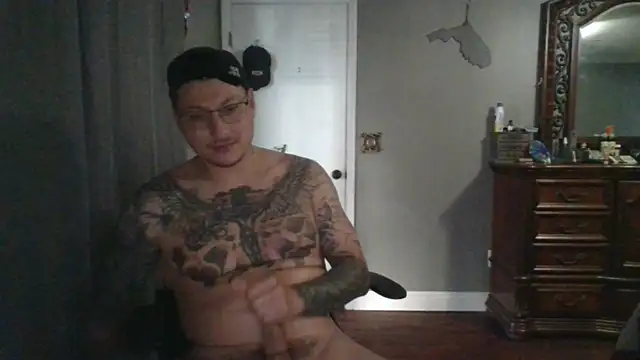 Snapshot of MrBiggBallz chatting on December 2024 01:42:02 PM MrBiggBallz online show from December 2024 01:42:02 PM