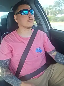 Snapshot of MrBiggBallz chatting on January 2026 07:05:02 PM MrBiggBallz online show from January 2026 07:05:02 PM