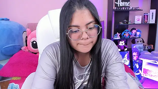 Snapshot of esmeralda112 chatting on April 2026 08:55:01 PM esmeralda112 online show from April 2026 08:55:01 PM